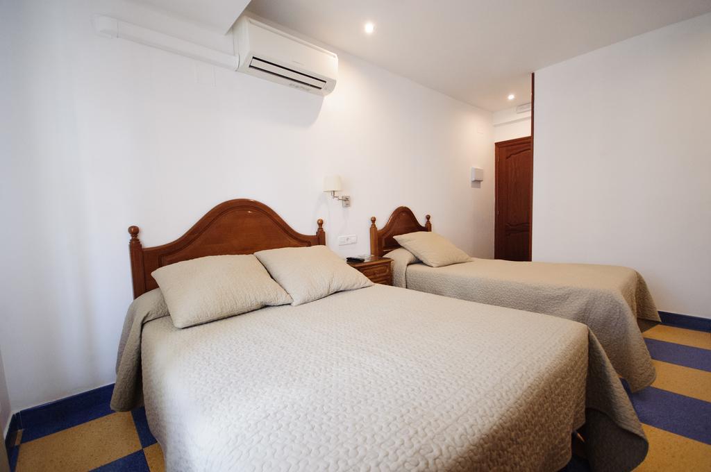 Hostal Restaurante La Trucha Benavente Zewnętrze zdjęcie