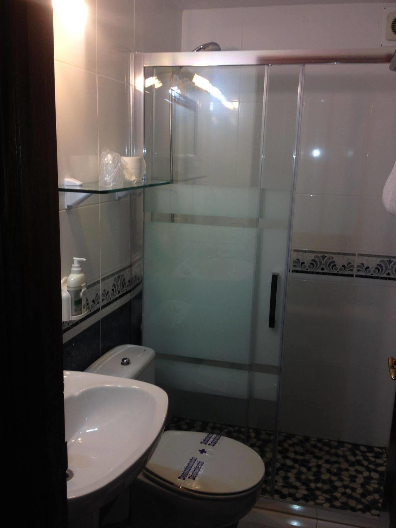 Hostal Restaurante La Trucha Benavente Zewnętrze zdjęcie